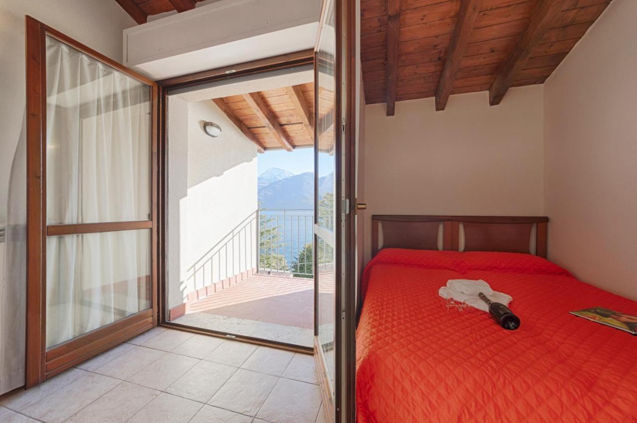 2-Bedroom Lakeview Apartment At The Lake Acquaseria Esterno foto