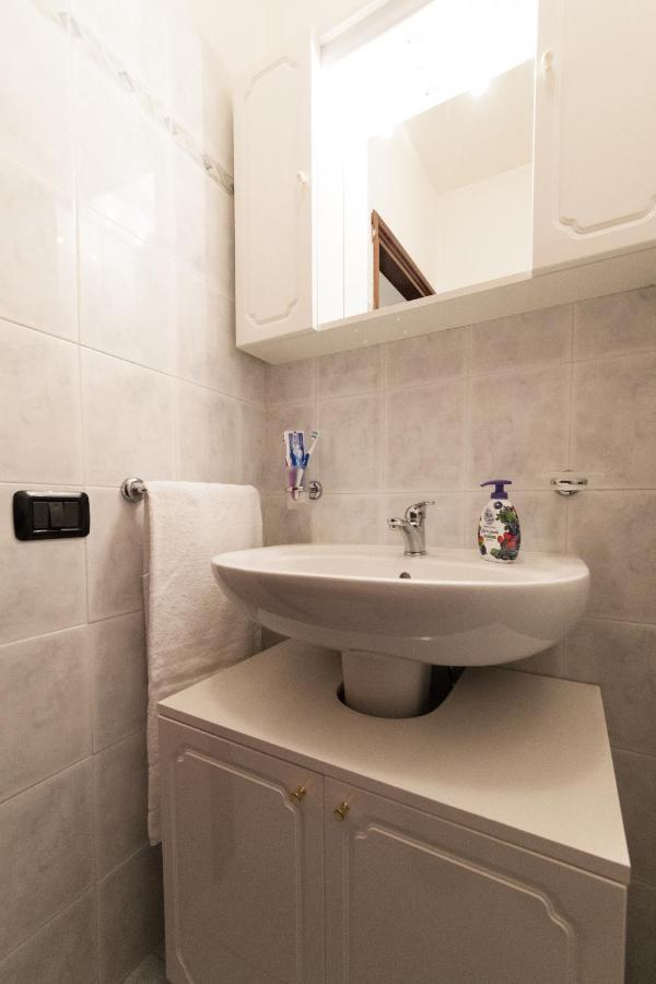 2-Bedroom Lakeview Apartment At The Lake Acquaseria Esterno foto