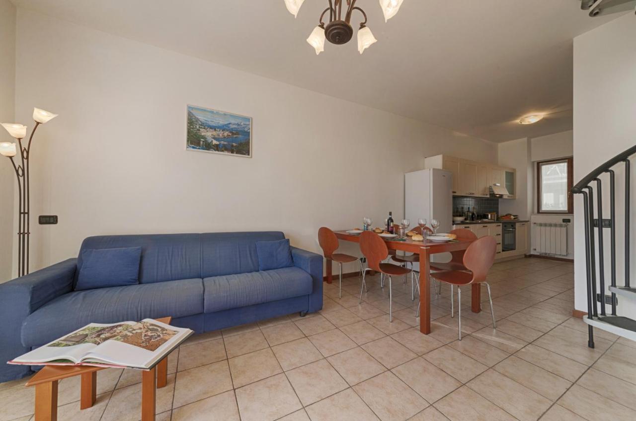 2-Bedroom Lakeview Apartment At The Lake Acquaseria Esterno foto